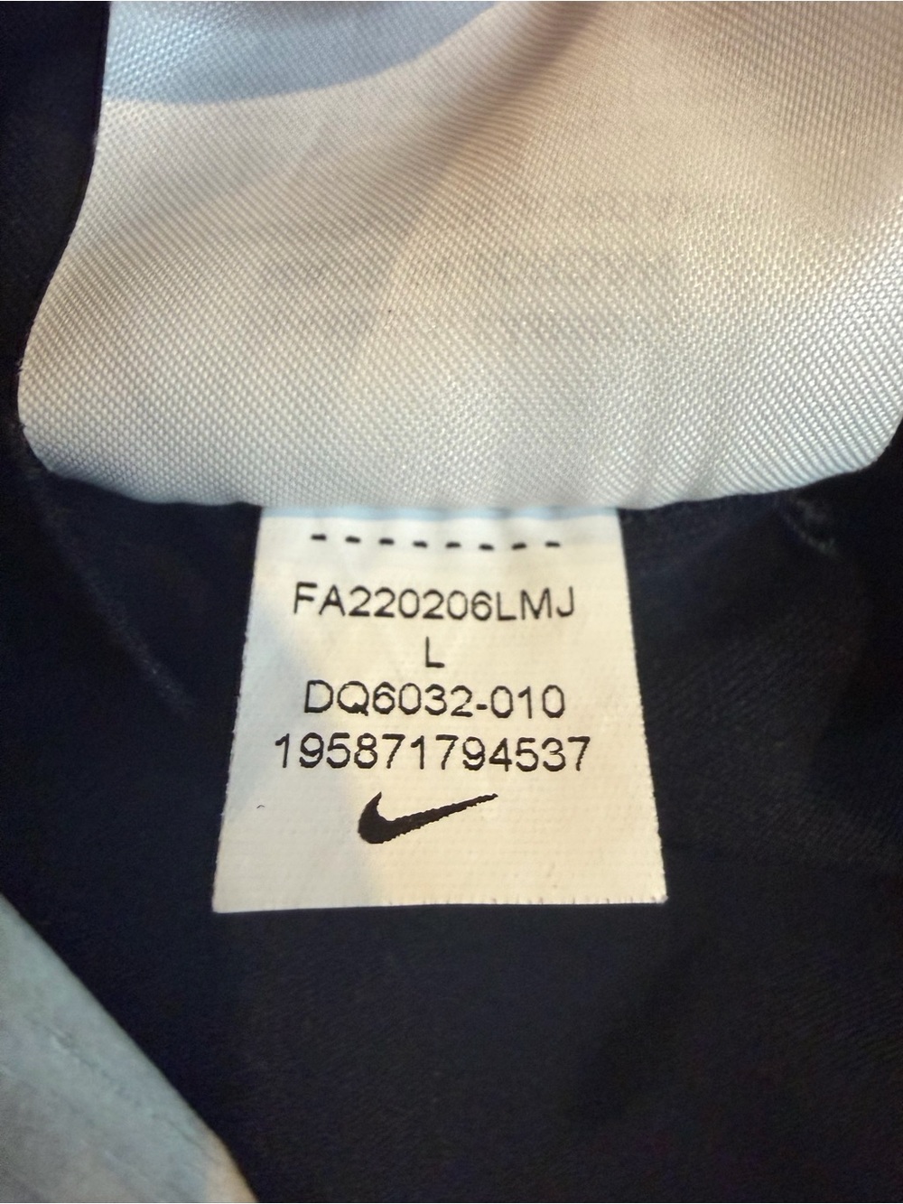 Nike Yoga Dri-FIT Luxe Women's Shelf-Bra Cropped Tank Black size L - Picture 8 of 11